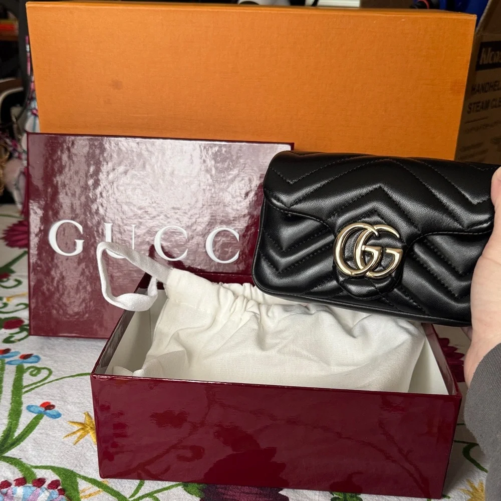 Gucci Black Quilted GG Marmont Mini Shoulder Bag - Picture 1 of 4